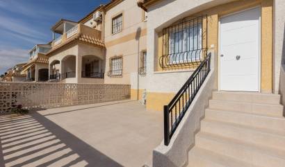 Alquiler a largo plazo - Bungalow - Torrevieja - Zona los Frutales