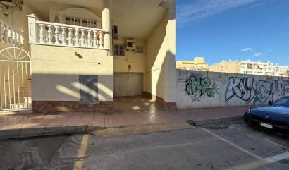 Alquiler a largo plazo - Comercial - Torrevieja - Centro