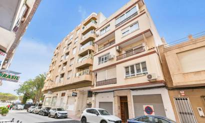 Apartment · Revente · Torrevieja · Centro - Muelle Pesquero