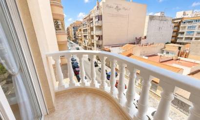Apartment · Revente · Torrevieja · Playa del cura