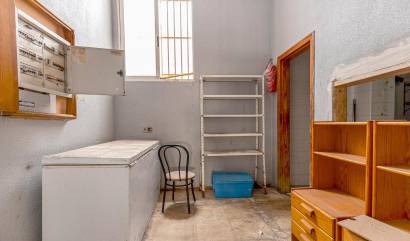 Bestaande woningen - Commercieel - Torrevieja - Playa del cura