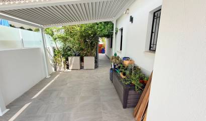 Bestaande woningen -  - Los Montesinos - La Herrada
