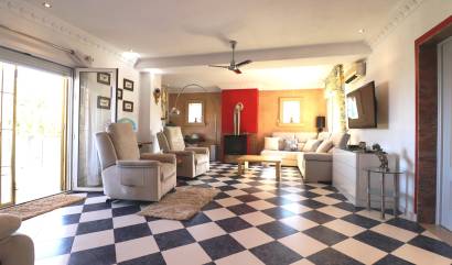 Bestaande woningen - Villa - Algorfa