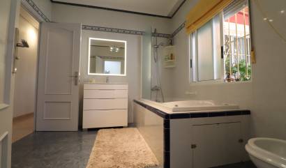 Bestaande woningen - Villa - Algorfa