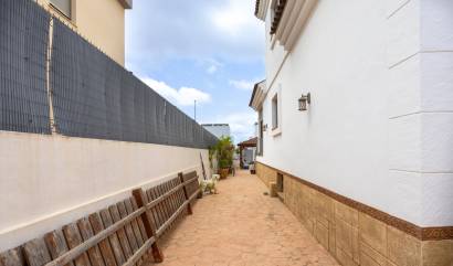 Bestaande woningen - Villa - Los Montesinos - La Herrada