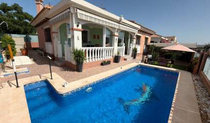 Bestaande woningen - Villa - Los Montesinos - La Herrada
