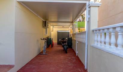 Bestaande woningen - Villa - Orihuela Costa - Villamartín