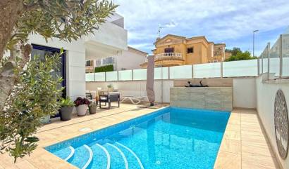 Bestaande woningen - Villa - Orihuela Costa - Villamartín