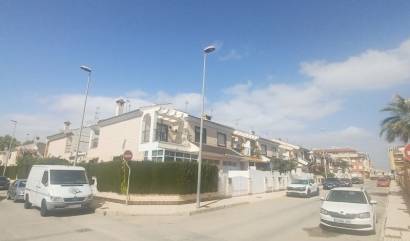 Bestaande woningen - Villa - Pilar de la Horadada