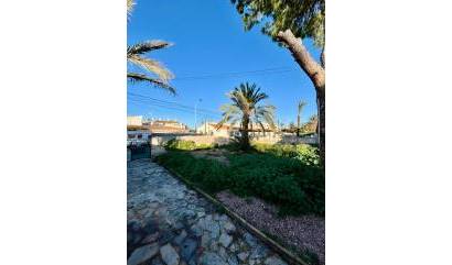 Bestaande woningen - Villa - Torrevieja - Aguas Nuevas