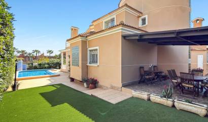 Bestaande woningen - Villa - Torrevieja - La Mata