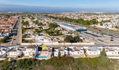 Bestaande woningen - Villa - Torrevieja - Urbanización San Luis