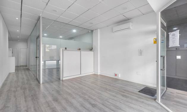 Commercial - Revente - Torrevieja - La Mata pueblo