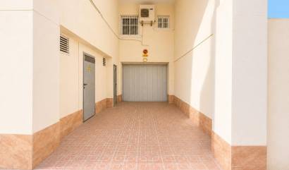 Long time Rental - Commercial - Torrevieja - Centro