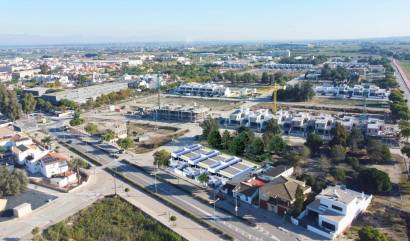 Nueva construcción  - Adosado - Dolores - Sector 3