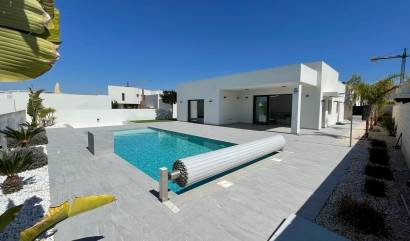 Nueva construcción  - Villa - Rafal - polideportivo