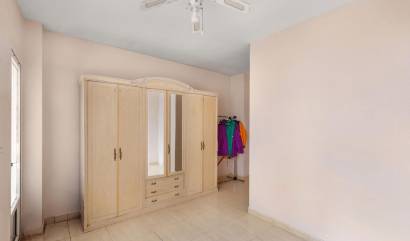 Revente - Apartment - Torrevieja - Centro - Muelle Pesquero