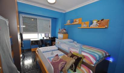 Revente - Apartment - Villena