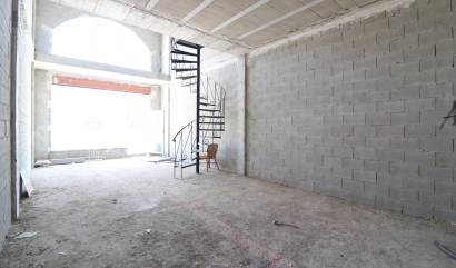 Revente - Commercial - Benimar