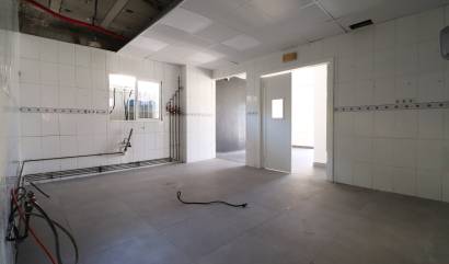 Revente - Commercial - Ciudad Quesada