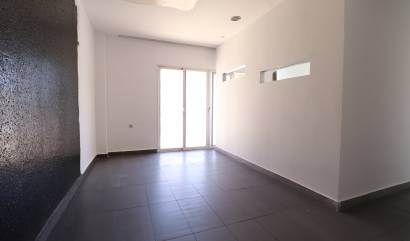 Revente - Commercial - Ciudad Quesada