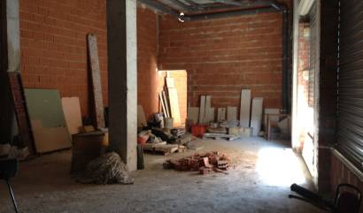 Revente - Commercial - Los Montesinos