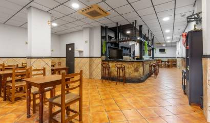 Revente - Commercial - Torrevieja - Estacion de autobuses