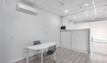 Revente - Commercial - Torrevieja - La Mata pueblo