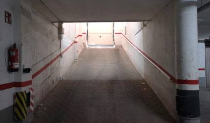 Revente - Commercial - Torrevieja - Playa de los locos