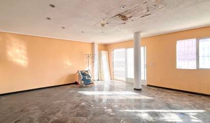 Revente - Commercial - Torrevieja - Playa del Cura