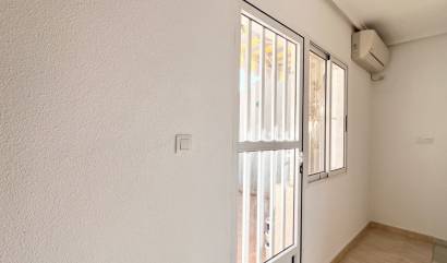 Revente - Maison de ville - Torrevieja - La Siesta - El Salado -  Torreta