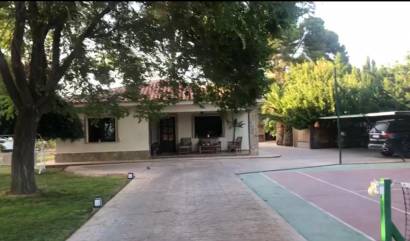 Revente - Villa - Elda