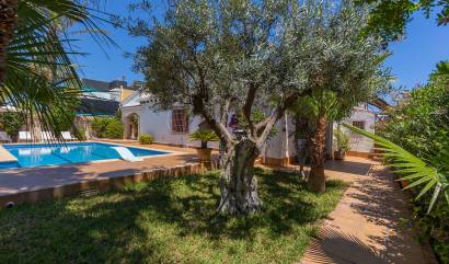 Revente - Villa - Orihuela - Orihuela Costa