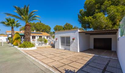 Revente - Villa - Orihuela - Orihuela Costa