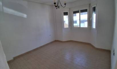 Revente - Villa - Orihuela