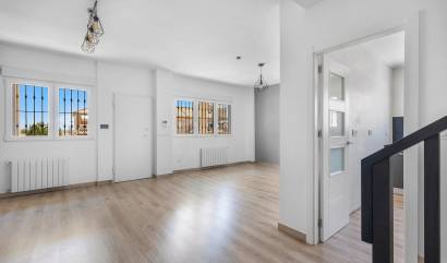 Revente - Villa - Torrevieja - Aguas Nuevas