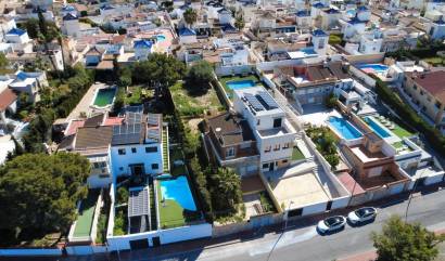 Revente - Villa - Torrevieja - Los balcones