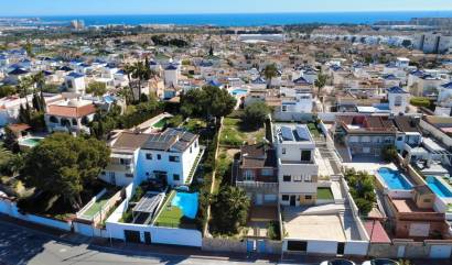 Revente - Villa - Torrevieja - Los balcones