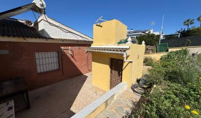Revente - Villa - Torrevieja - Los balcones