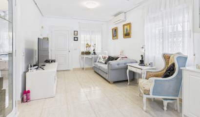 Sale - 2. Town house - Pinar de Campoverde