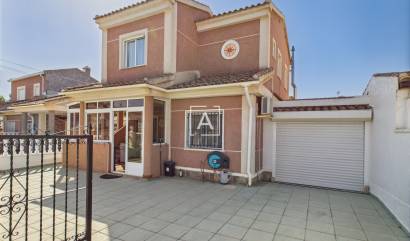 Sale - 4. House - Detached Villa - Pinar de Campoverde
