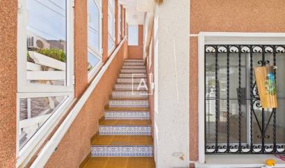 Sale - 4. House - Detached Villa - Pinar de Campoverde