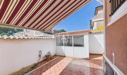 Sale - 4. House - Detached Villa - Pinar de Campoverde