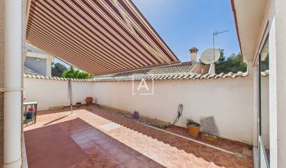 Sale - 4. House - Detached Villa - Pinar de Campoverde