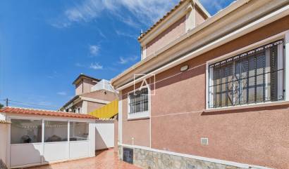 Sale - 4. House - Detached Villa - Pinar de Campoverde