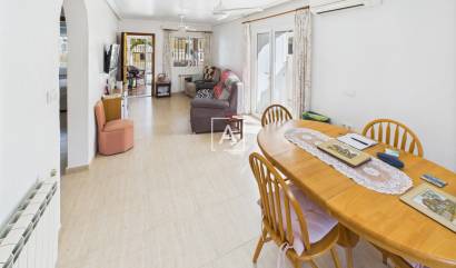 Sale - 4. House - Detached Villa - Pinar de Campoverde