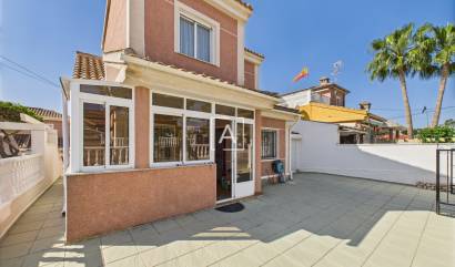 Sale - 4. House - Detached Villa - Pinar de Campoverde