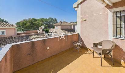 Sale - 4. House - Detached Villa - Pinar de Campoverde