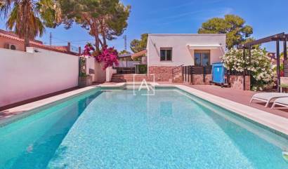 Sale - 4. House - Detached Villa - Pinar de Campoverde