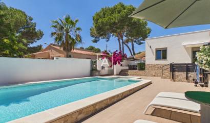Sale - 4. House - Detached Villa - Pinar de Campoverde